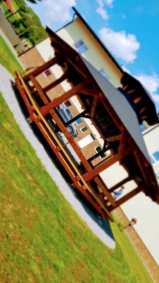 Agrohotel Tri Brezy Hrustin Exterior foto