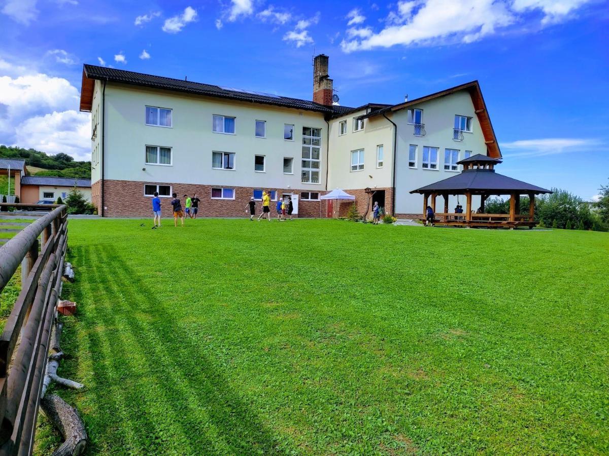 Agrohotel Tri Brezy Hrustin Exterior foto