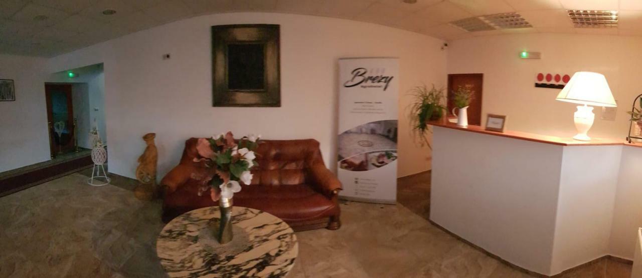 Agrohotel Tri Brezy Hrustin Exterior foto